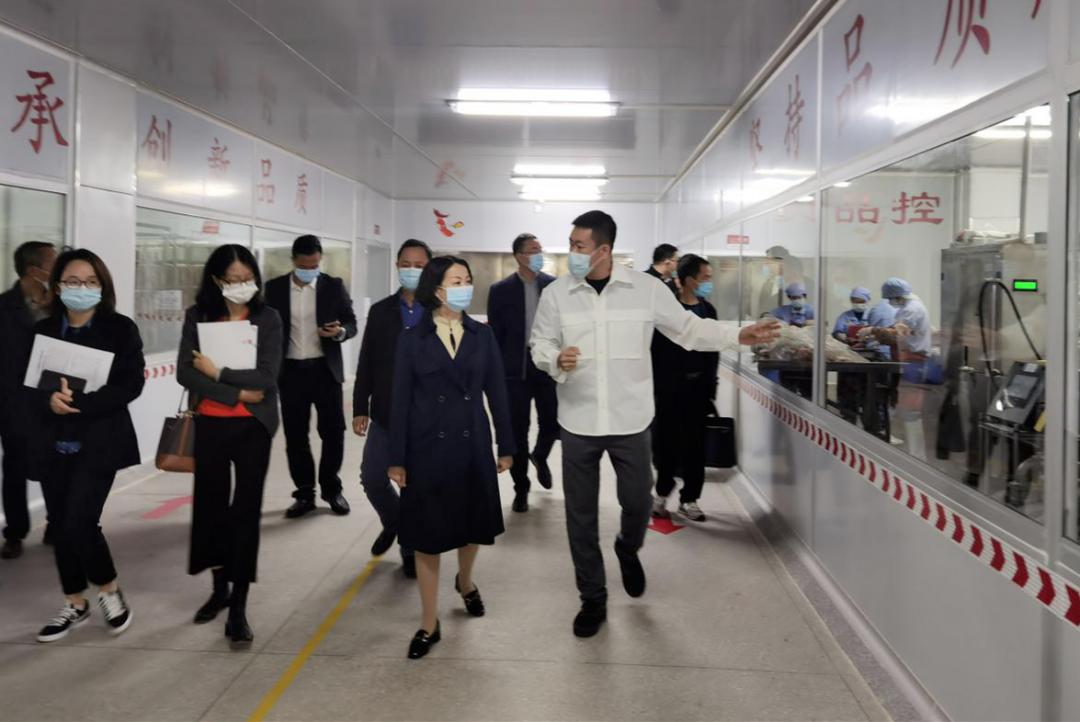 副市長(zhǎng)劉云梅調(diào)研黃圃鎮(zhèn)臘味產(chǎn)業(yè)園，期間走訪榮業(yè)食品